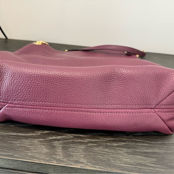 Michael Kors Maroon Jet Set Shoulder Bag - Picture 4 of 10